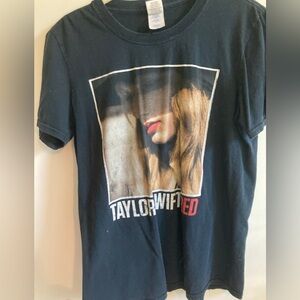 Rare Taylor Swift Official Red Tour Shirt 2013